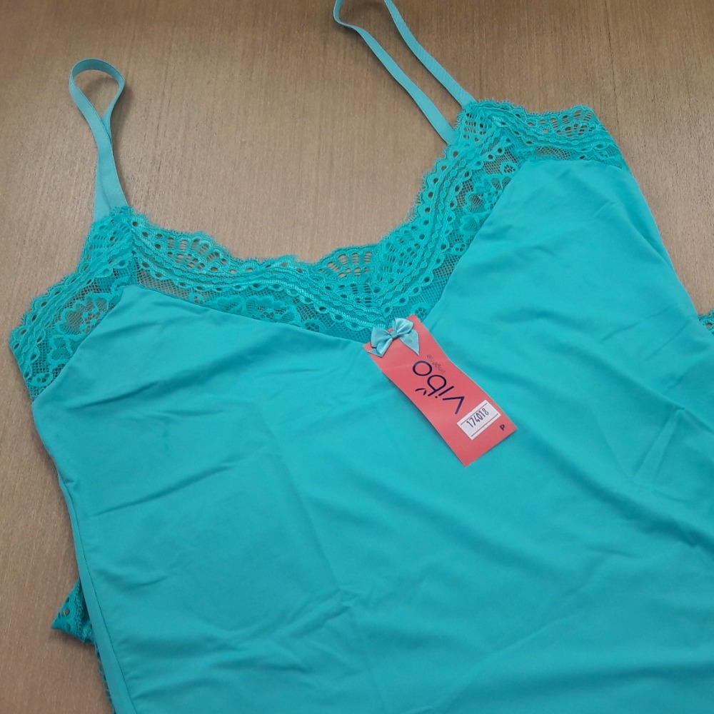 Camisola Renda Decote e Barra Verde Tamy
