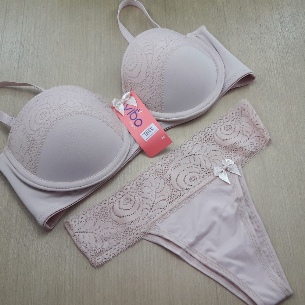 Conjunto Poliamida e Renda com Alas Removveis Base