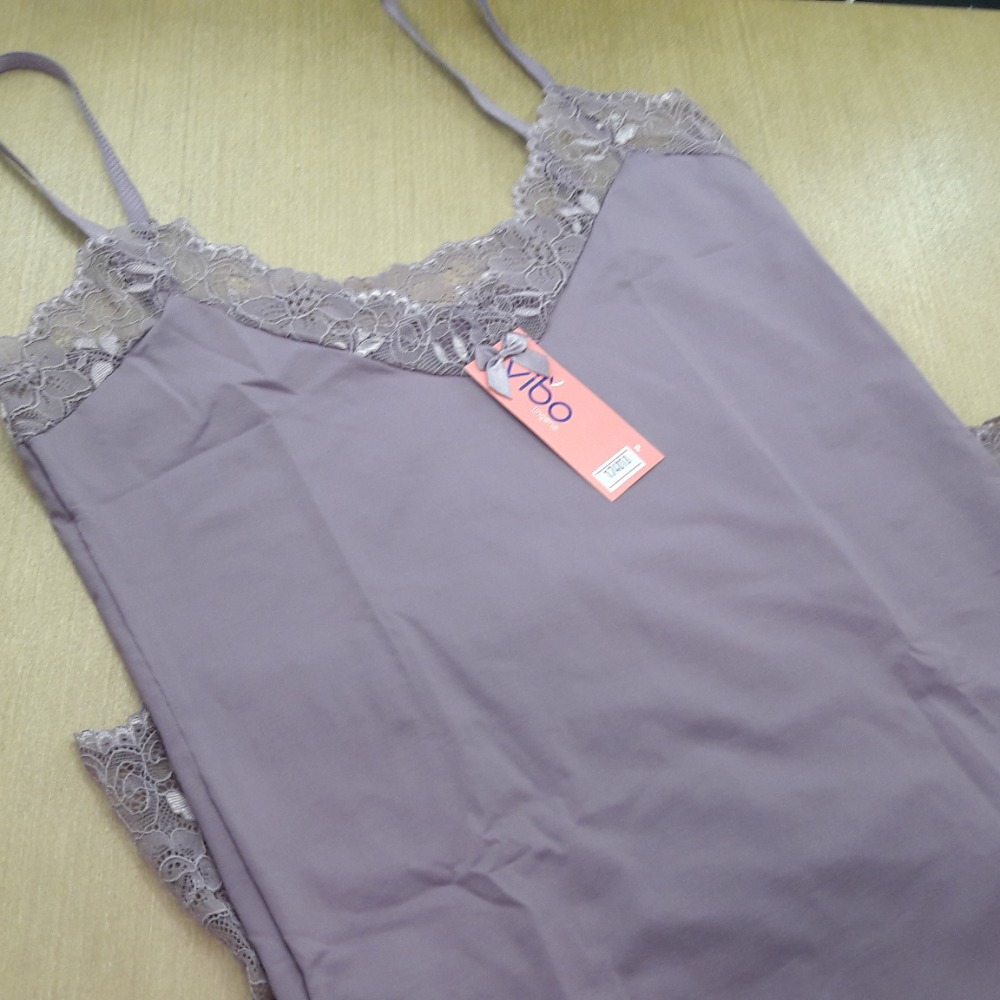 Camisola Renda Decote e Barra Orqudea