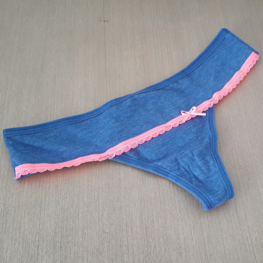 Calcinha Fio Duplo Elástico de Rendinha Jeans/Rosa Neon Calcinha Fio Duplo Elástico de Rendinha Jeans/Rosa Neon