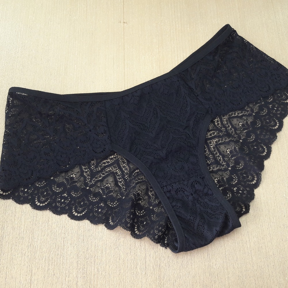 Calcinha de Renda Preto