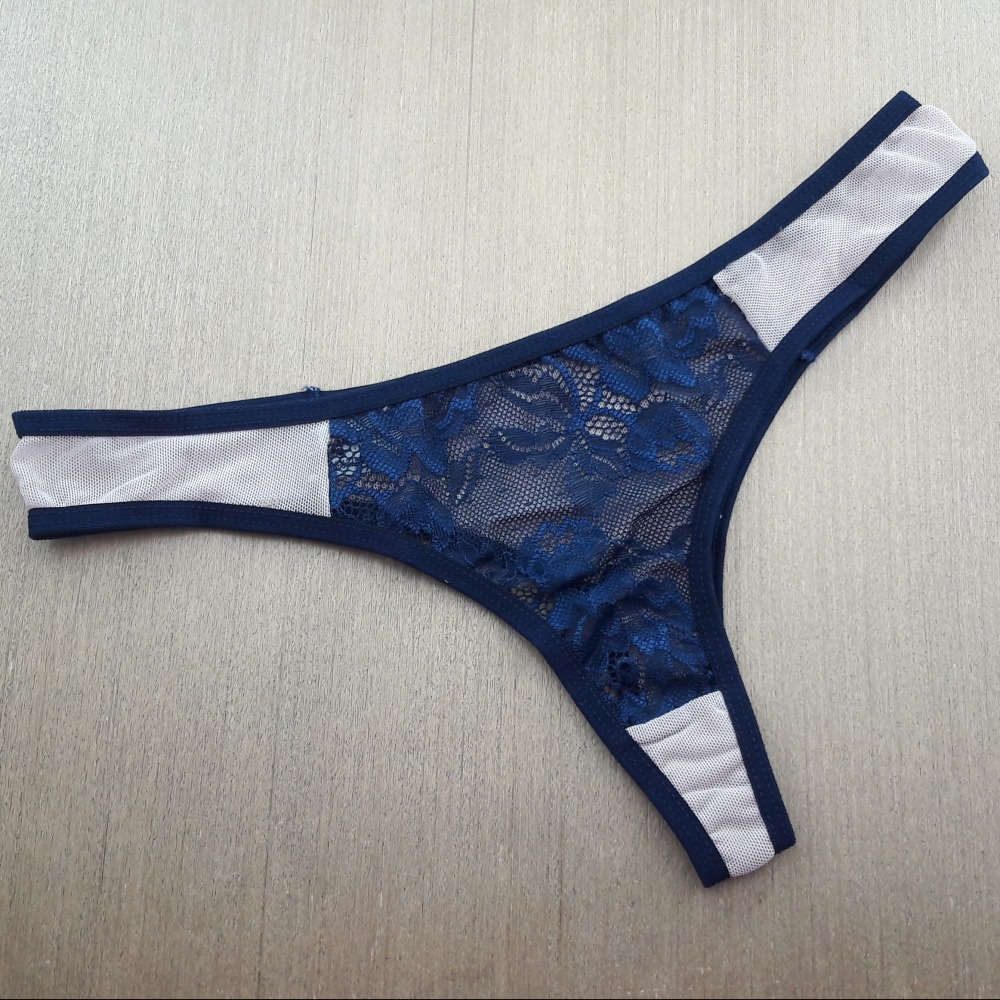 Tanga Fio Transparente em Tule e Renda de Poliamida Azul Marinho
