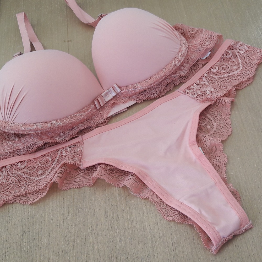 Conjunto Vanda Romance