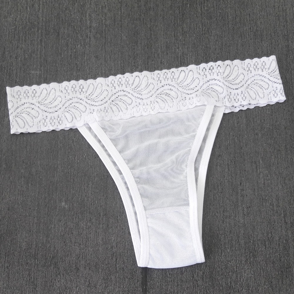 Tanga Ana em Tule Branco