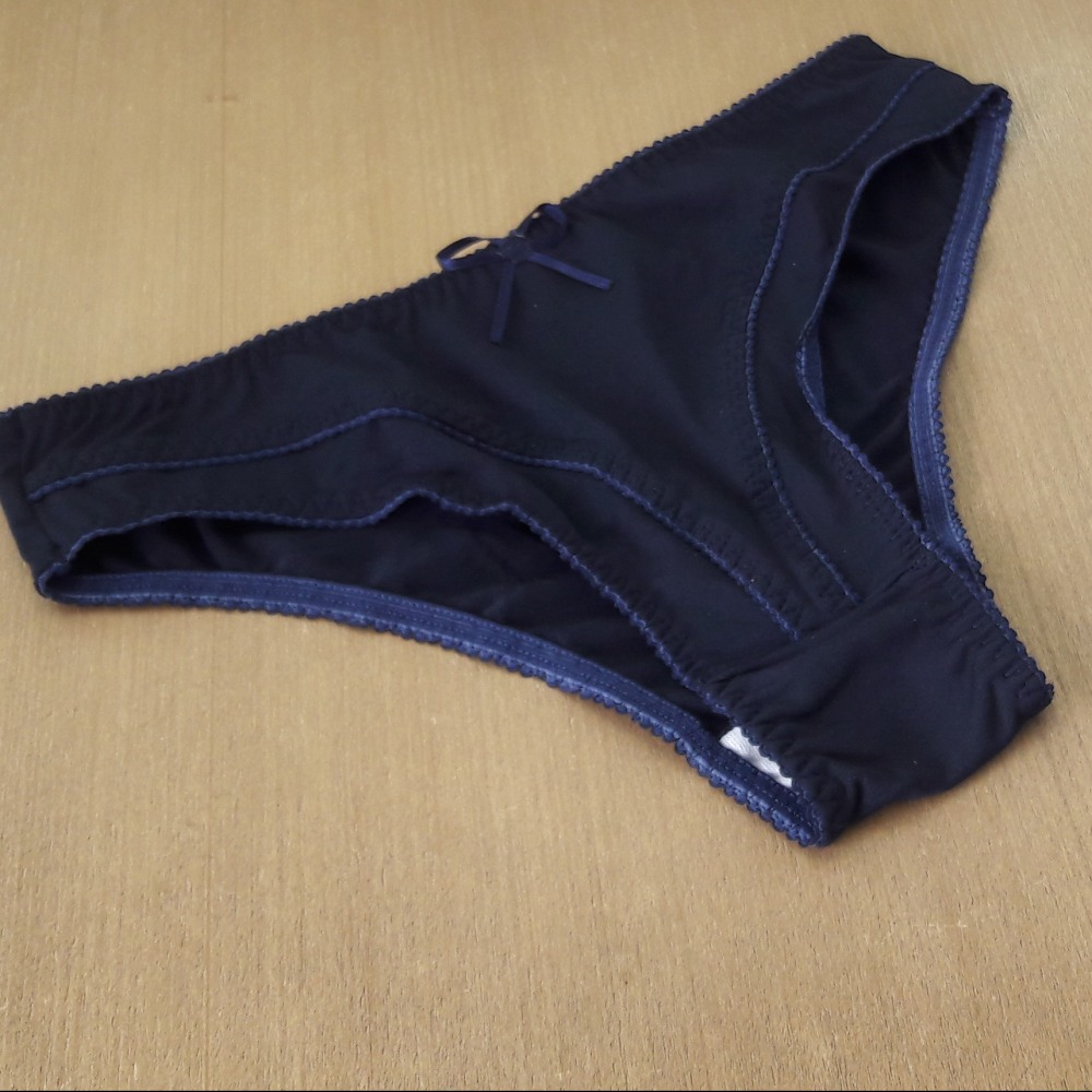 Cala 2 Bicos Azul Marinho