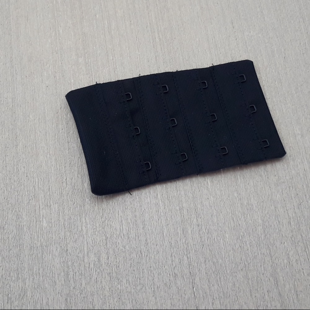 Extensor de Suti Triplo com 4 Colchetes Preto