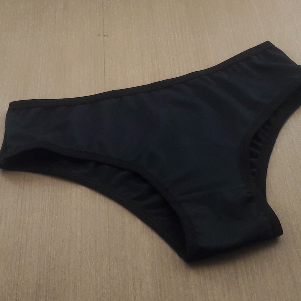 Calcinha Bsica em Microfibra de Polister Preto