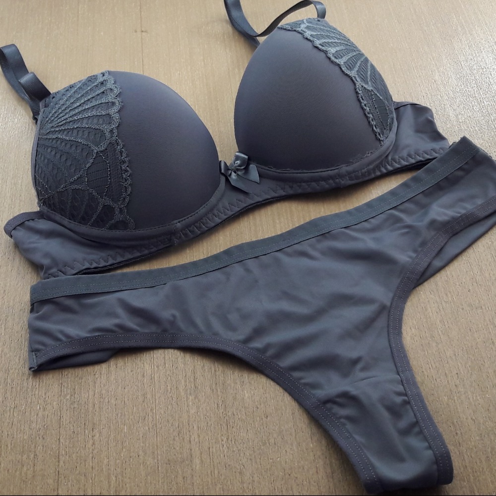 Conjunto Alexia com Bojo em Microfibra Cinza Chumbo