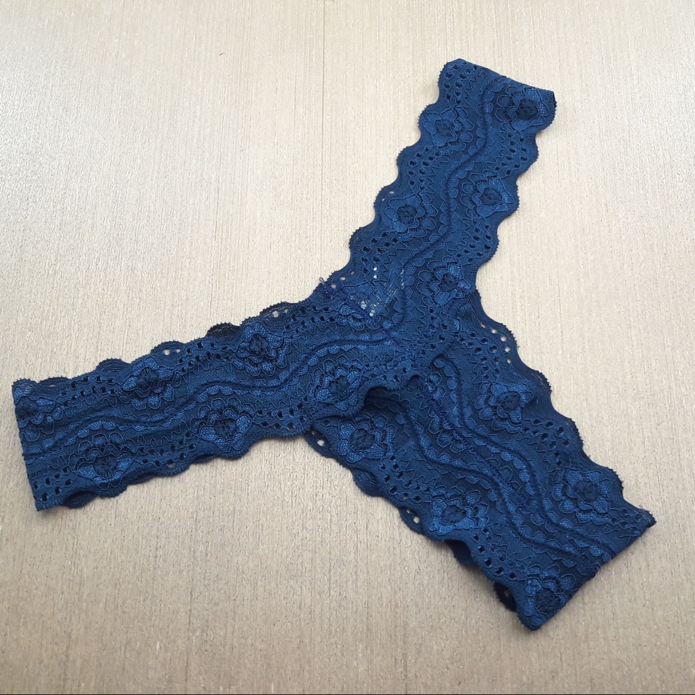 Tanga Jak em Renda Azul Marinho