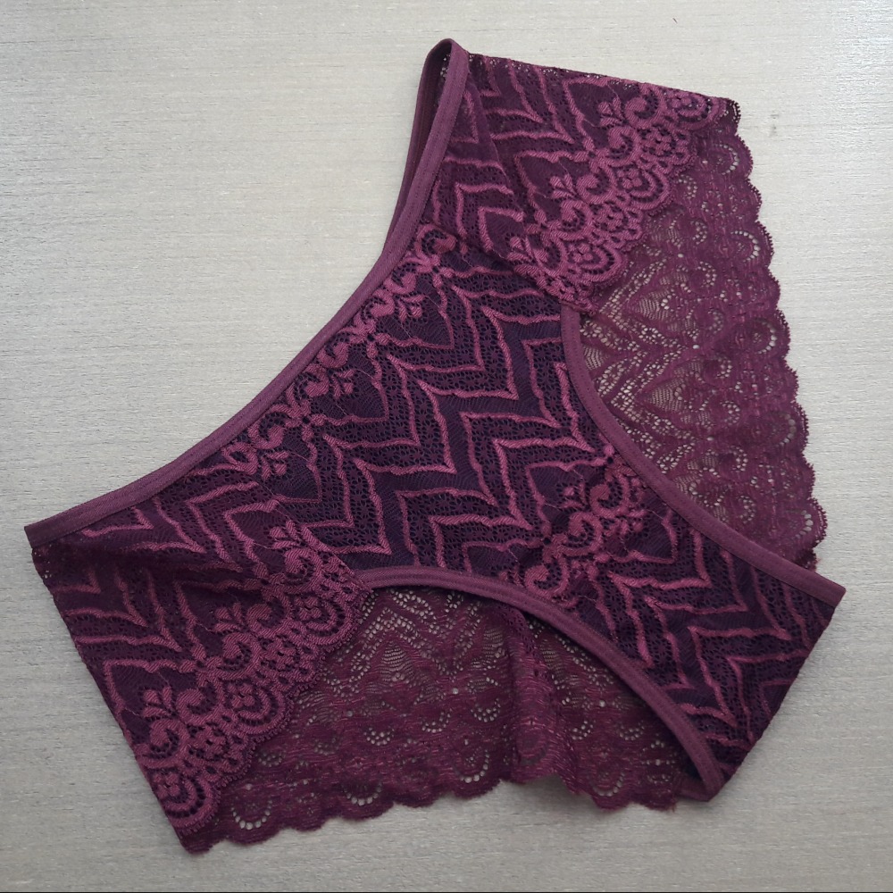 Calcinha de Renda Vinho