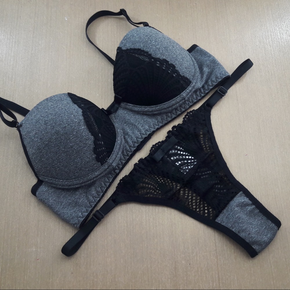 Conjunto Fio com Bojo e Renda Preto / Mescla