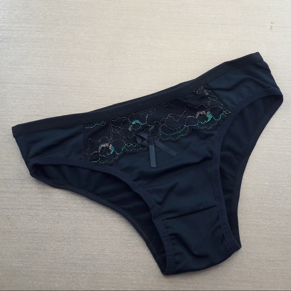 Calcinha Lisa Com Renda e Lao Analice Preto