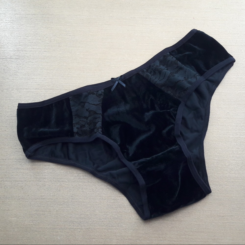 Calcinha Microfibra Veludo Com Detalhe Em Renda Preto Calcinha Microfibra Veludo Com Detalhe Em Renda Preto