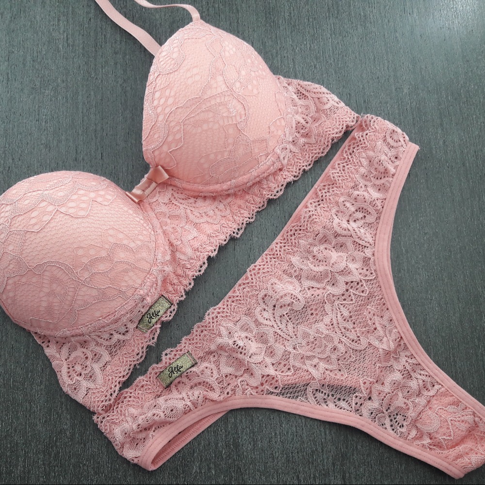 Conjunto com Bojo Rendado Romance