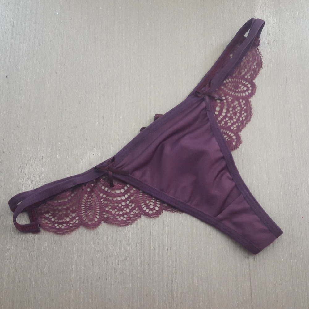 Tanga Fio Renda e Lao Vinho