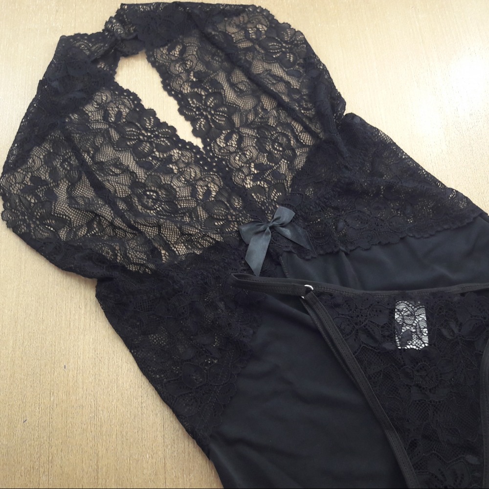 Camisola Frente nica com Abertura na Frente Preto