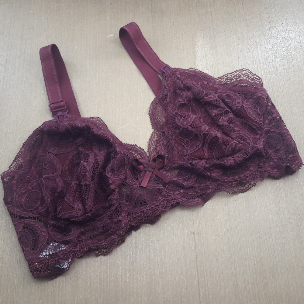 Suti Amamentao de Renda Vinho