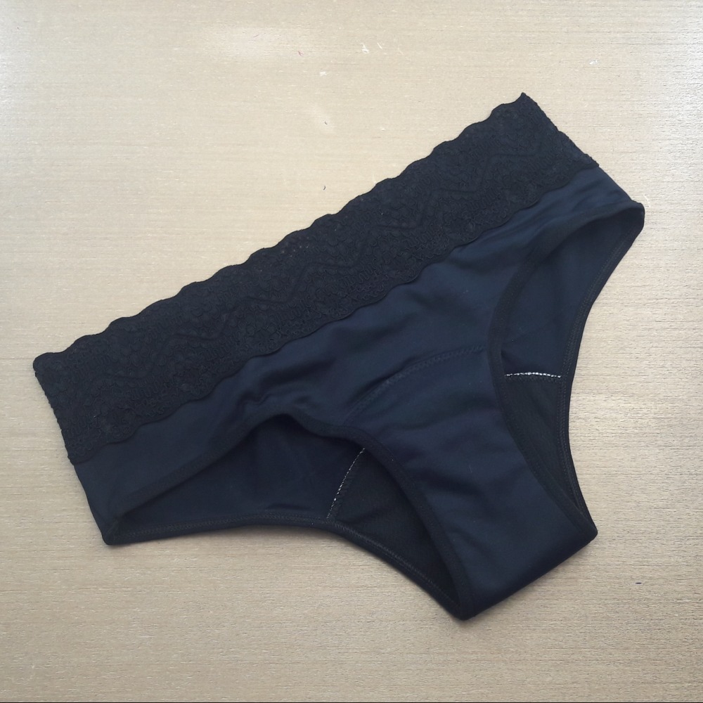 Cala Absorvente com Cintura em Renda Preto