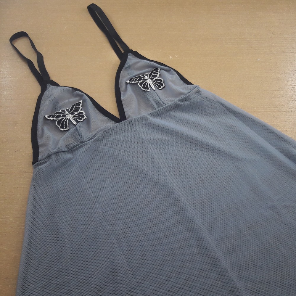 Camisola de Tule com Bordado Cinza Chumbo