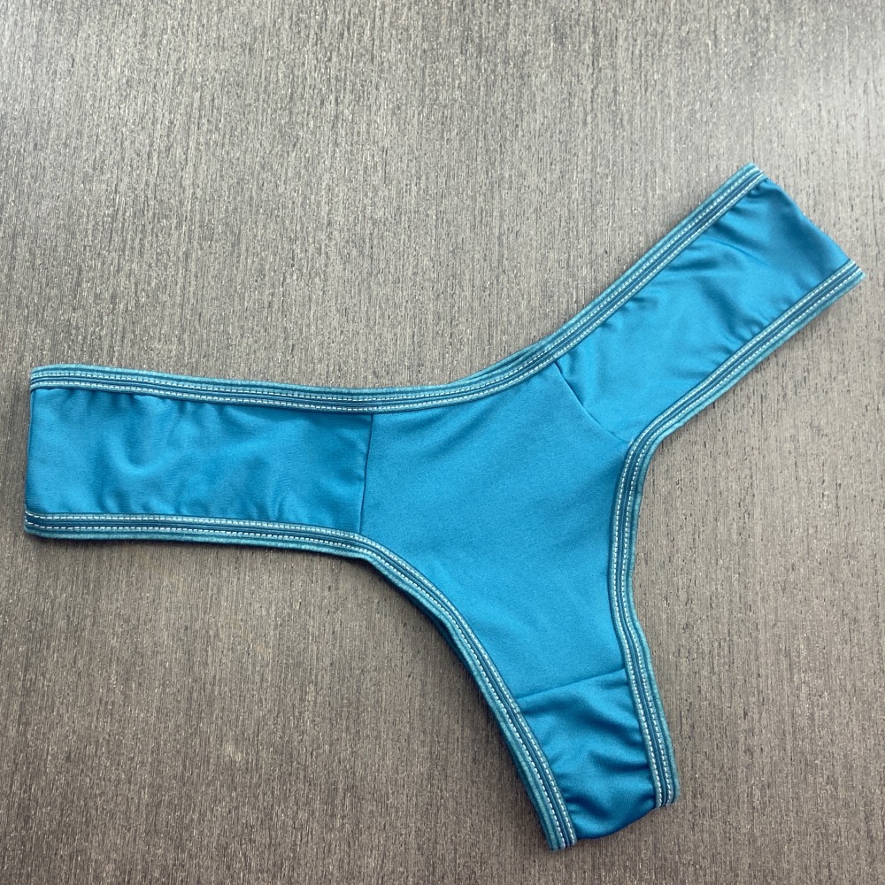 Tanga Bsica em Polister Verde Pavo