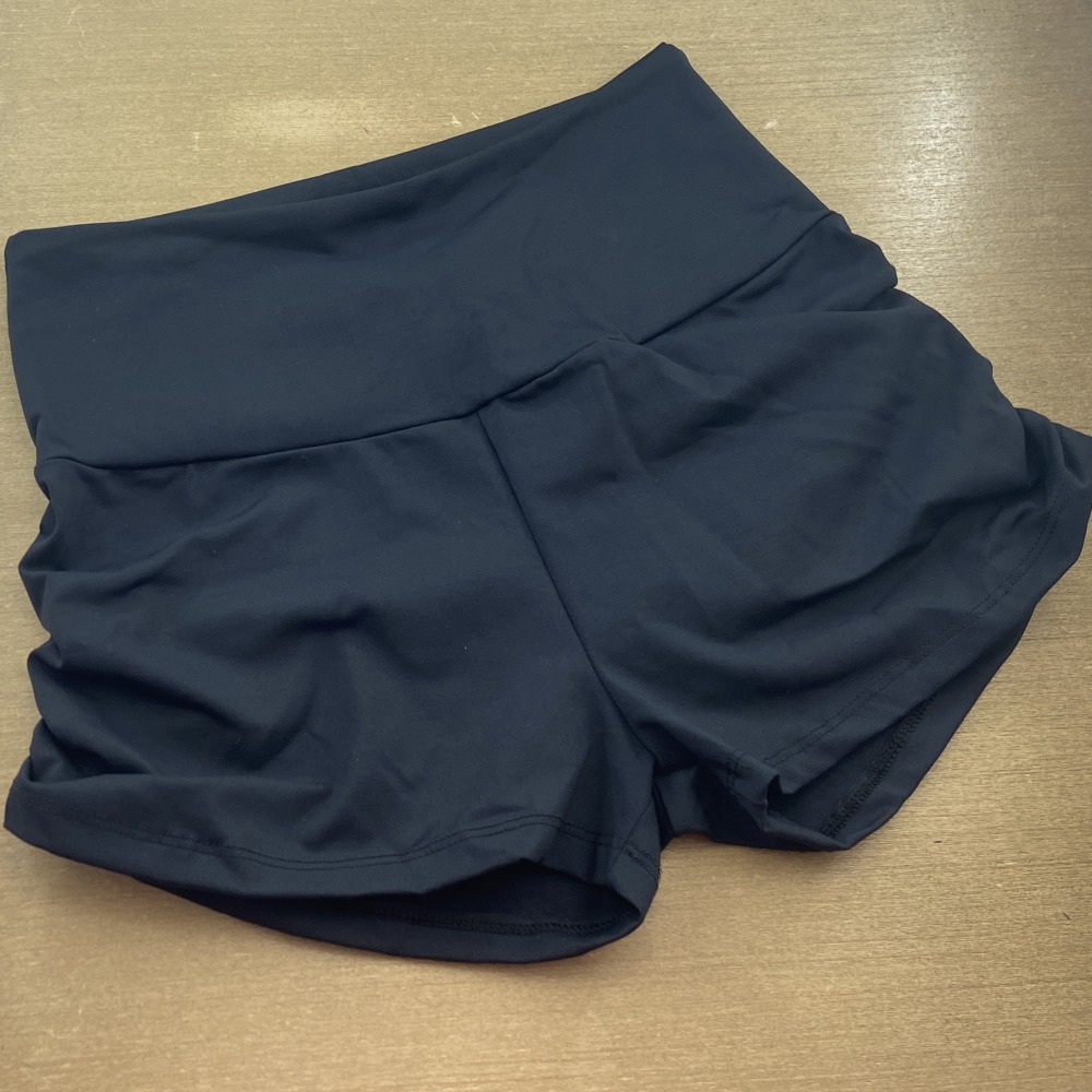 Short Franzido Lateral Preto