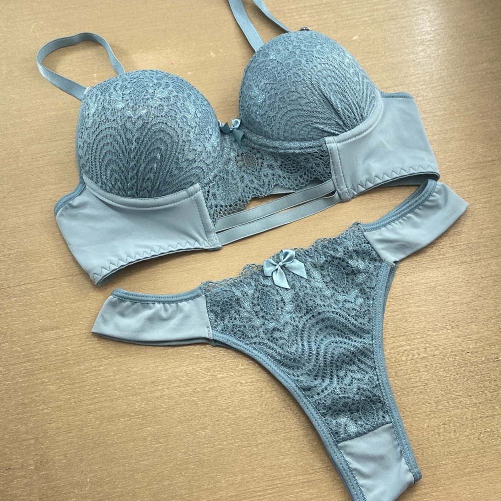 Conjunto com Bojo e Renda Sanremo