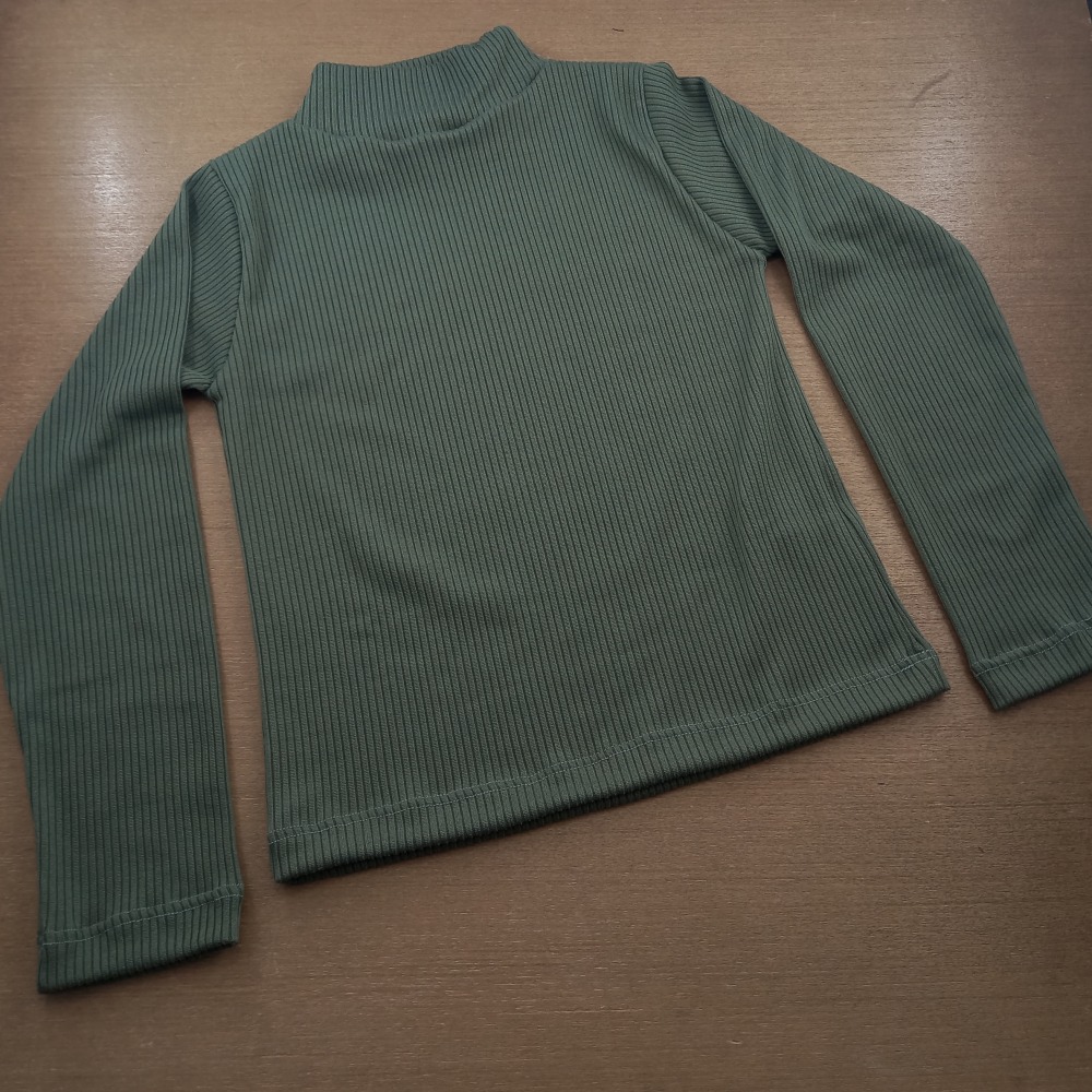 Blusa Infantil de Gola Feminina Verde Oliva