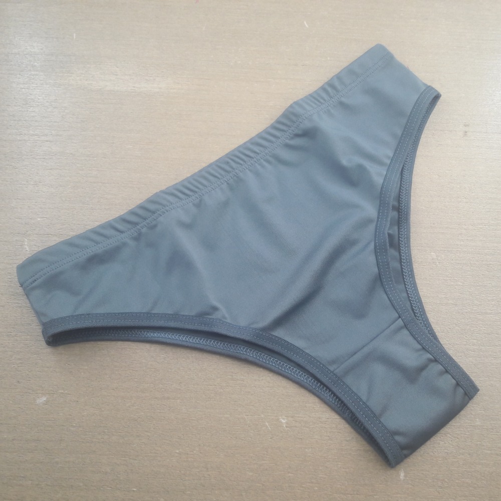 Tanga Bsica Confortvel com Elstico Embutido Cinza