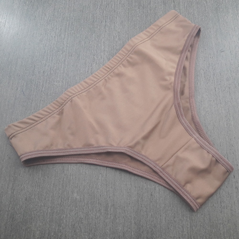 Tanga Bsica Confortvel com Elstico Embutido Castanho