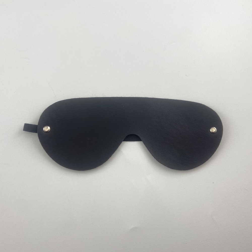 Mscara/Venda em Couro Sinttico Preto