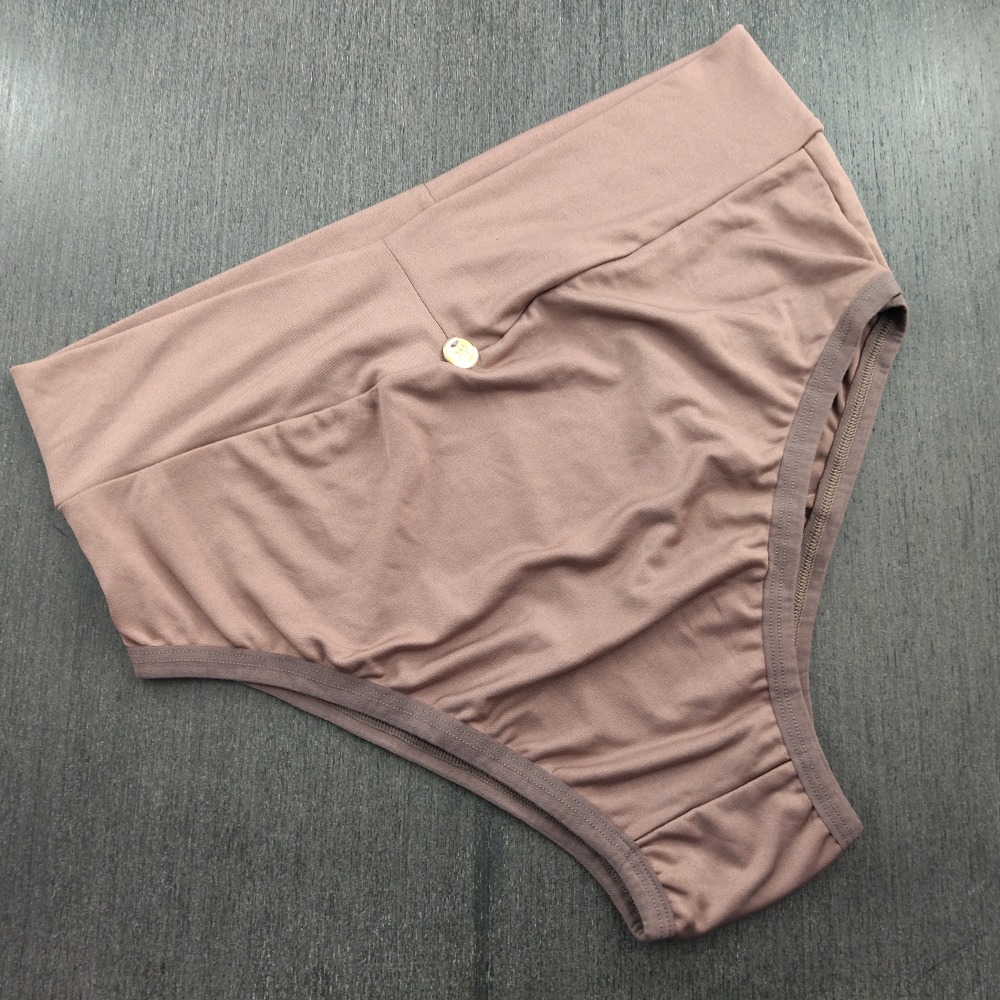 Cala Cs Luiza Castanho