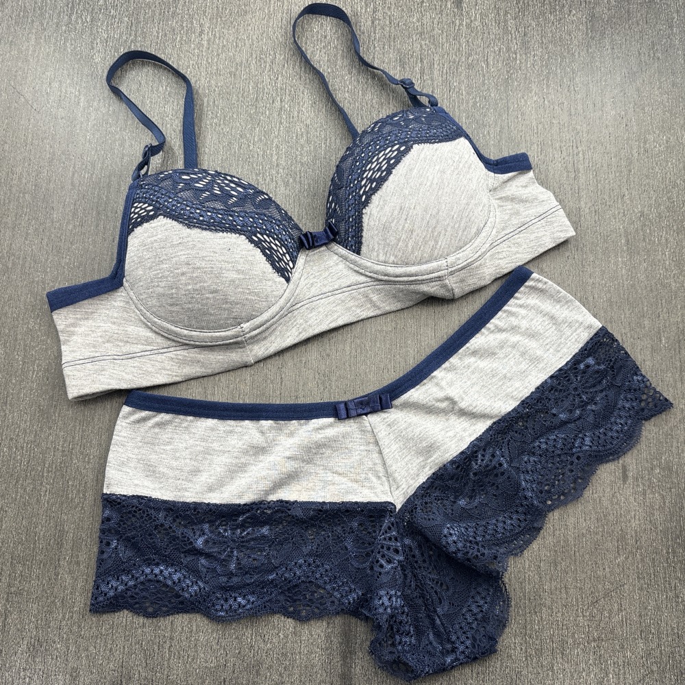 Conjunto com Bojo em Tecido Mescla e Renda Azul Marinho