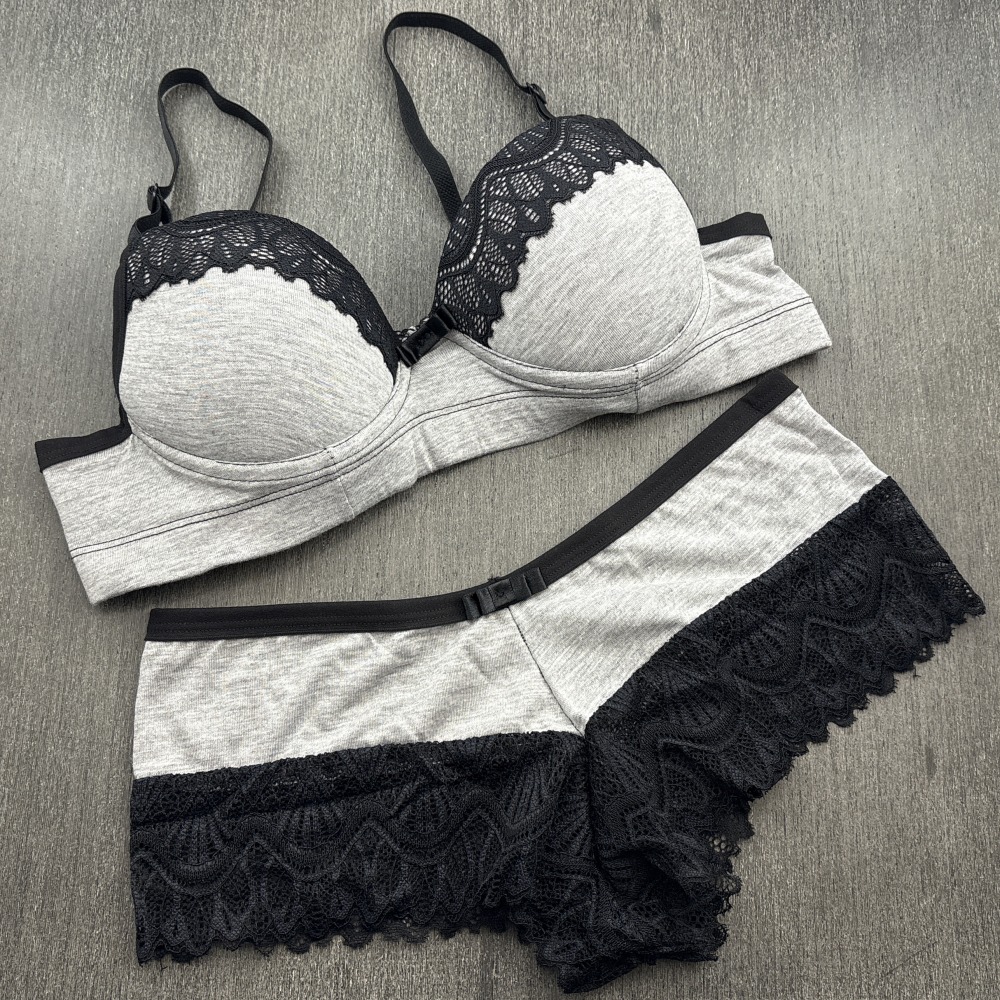 Conjunto com Bojo em Tecido Mescla e Renda Preto