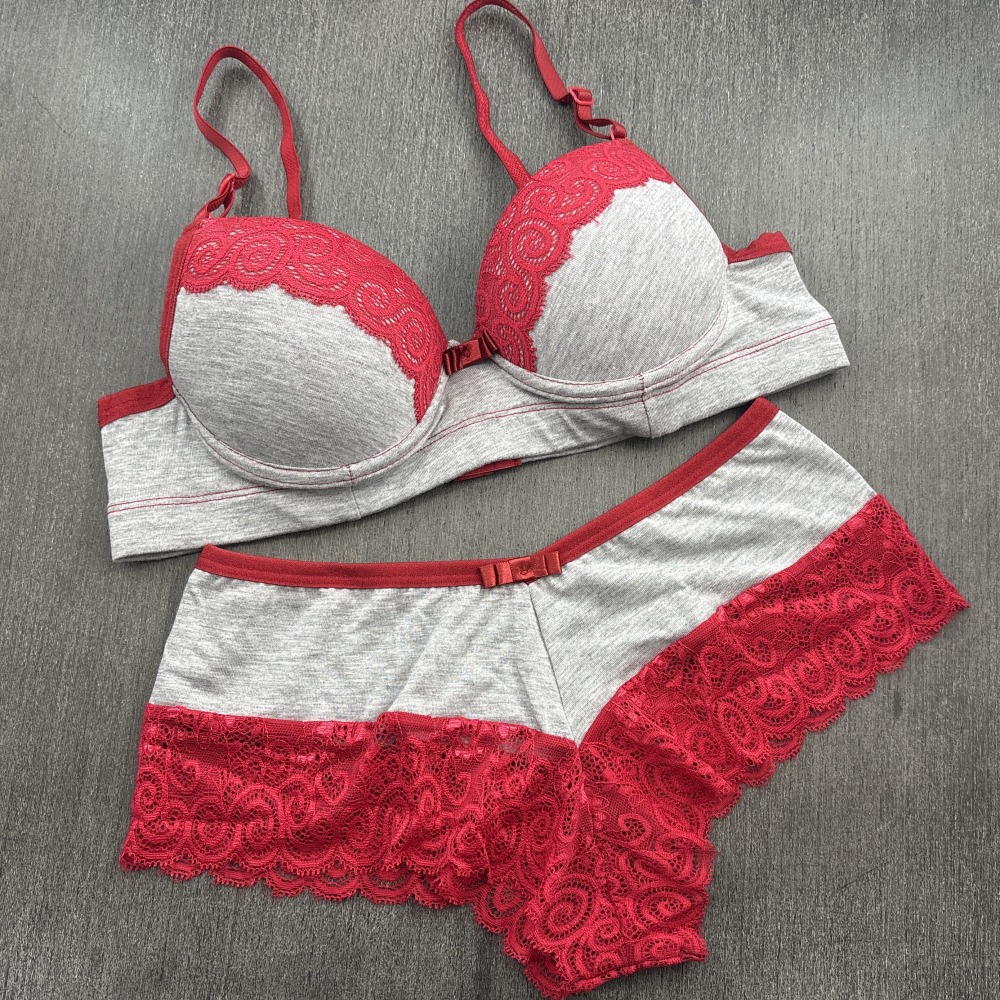 Conjunto com Bojo em Tecido Mescla e Renda Rubi