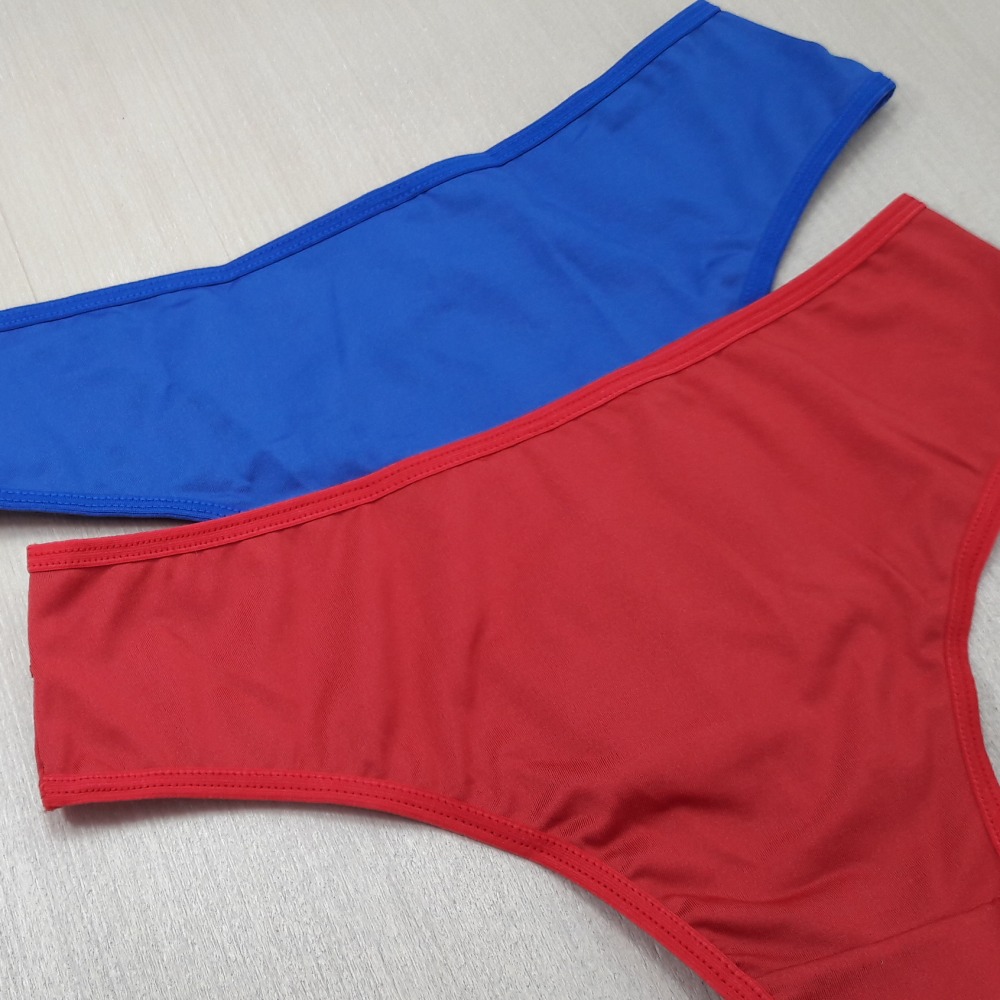 Calcinha em Poliamida com Detalhe em Renda e Lao