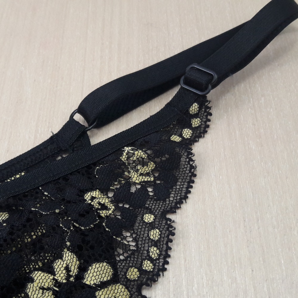 Camisola Renda Dourada com Tule