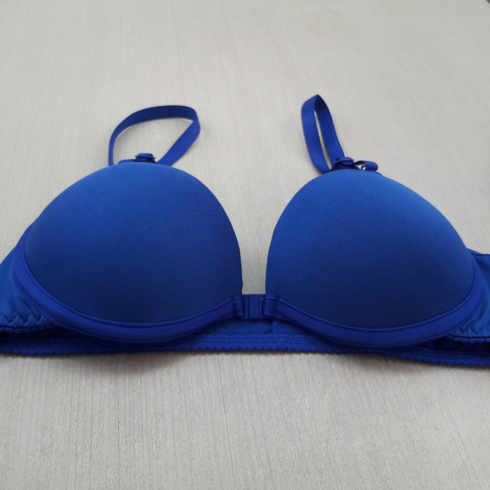 Conjunto em Microfibra com Fechamento Frontal 