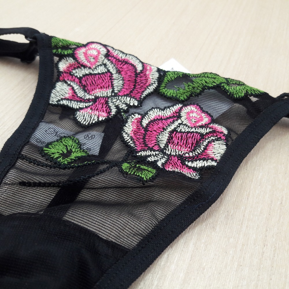 Tanga String Bordado