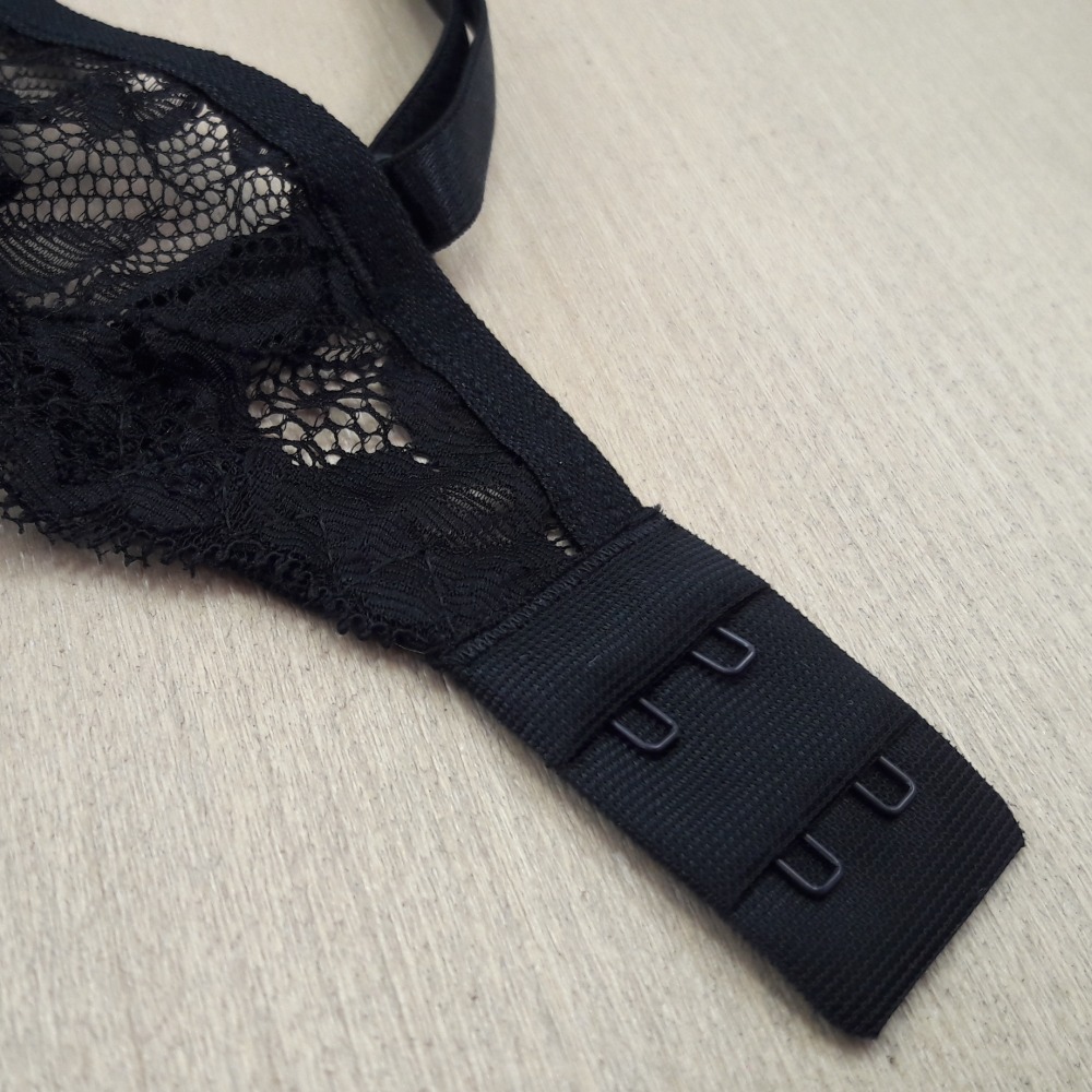 Conjunto Strappy e Renda