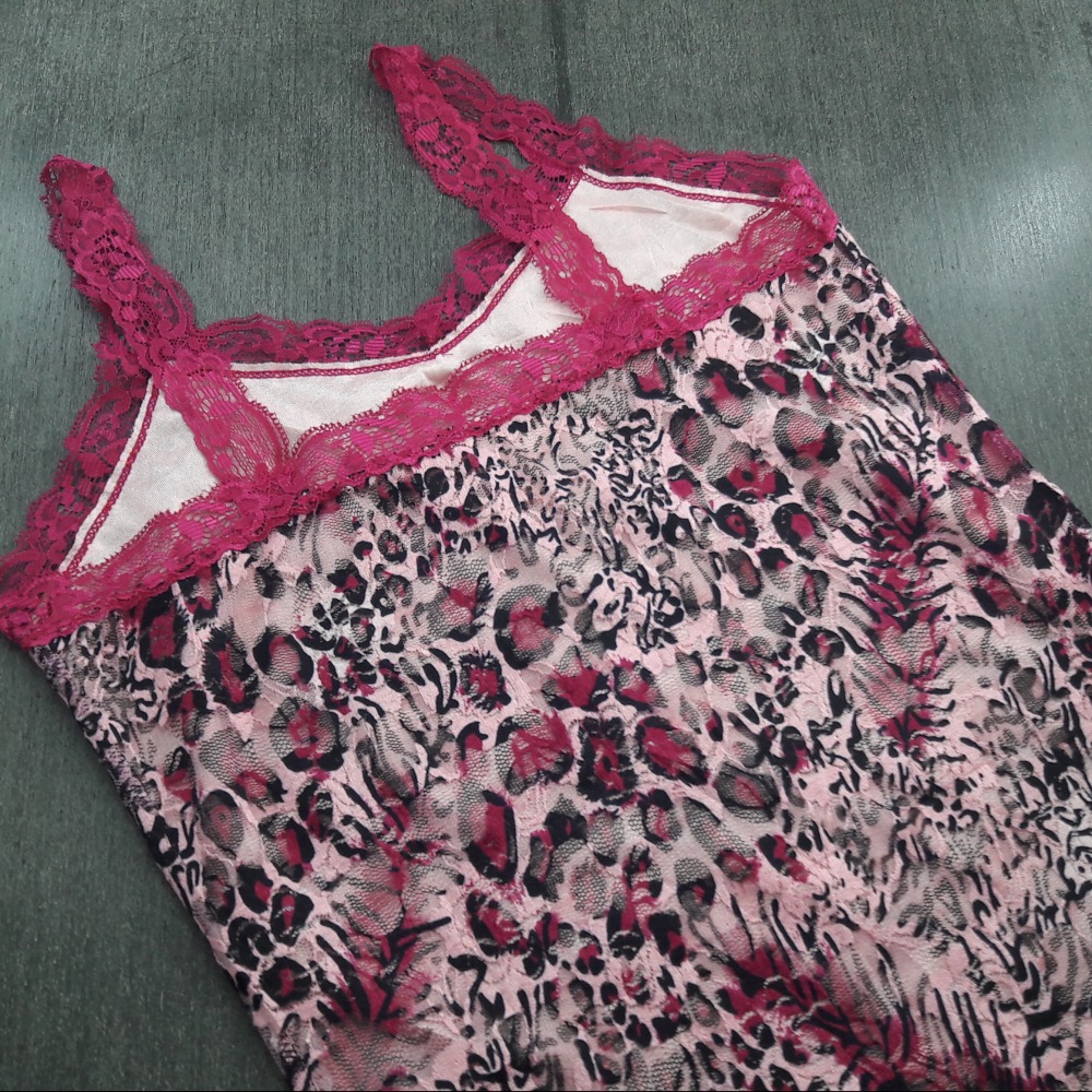 Camisete Com Caleon Em Renda 