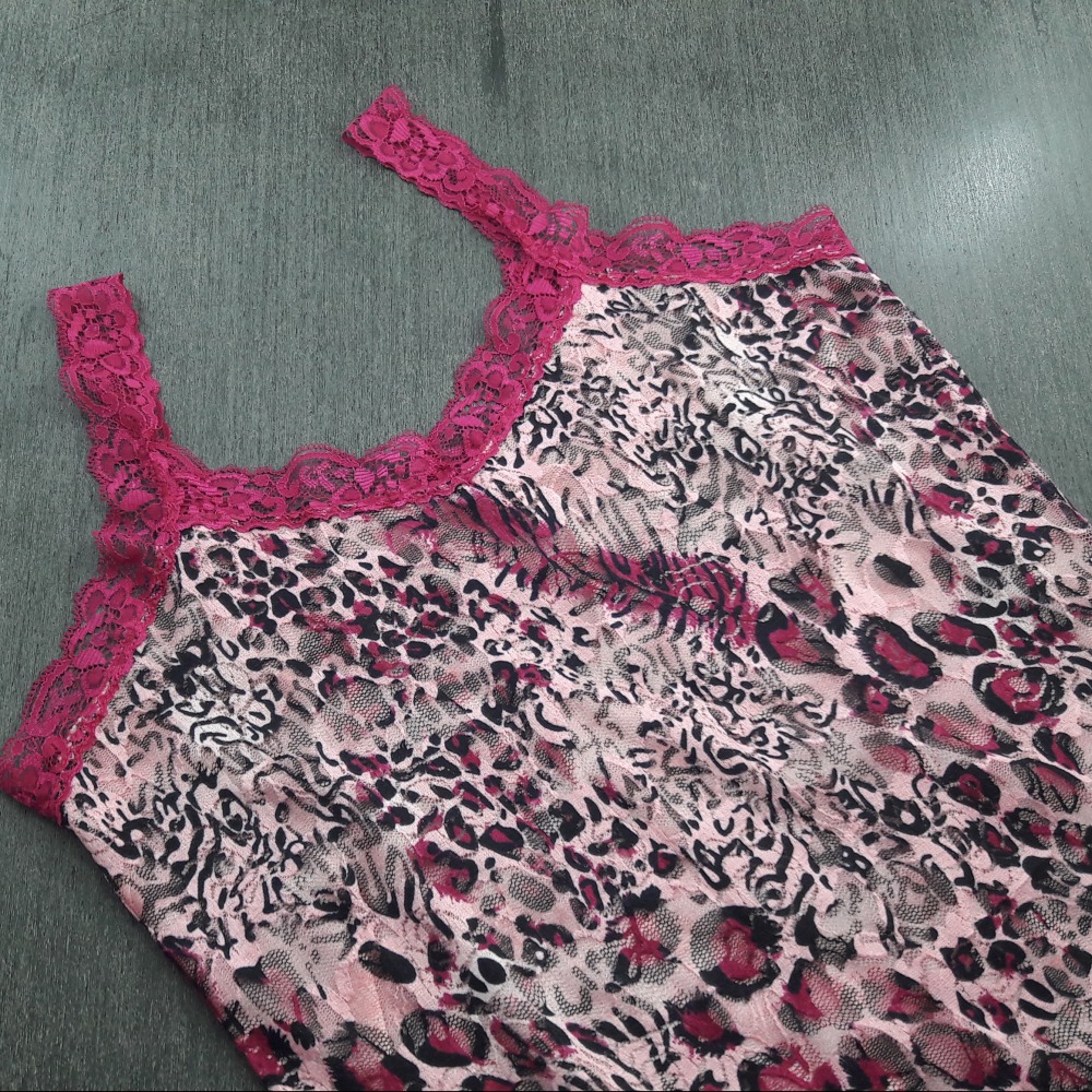 Camisete Com Caleon Em Renda 