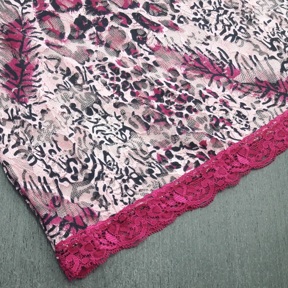 Camisete Com Caleon Em Renda 