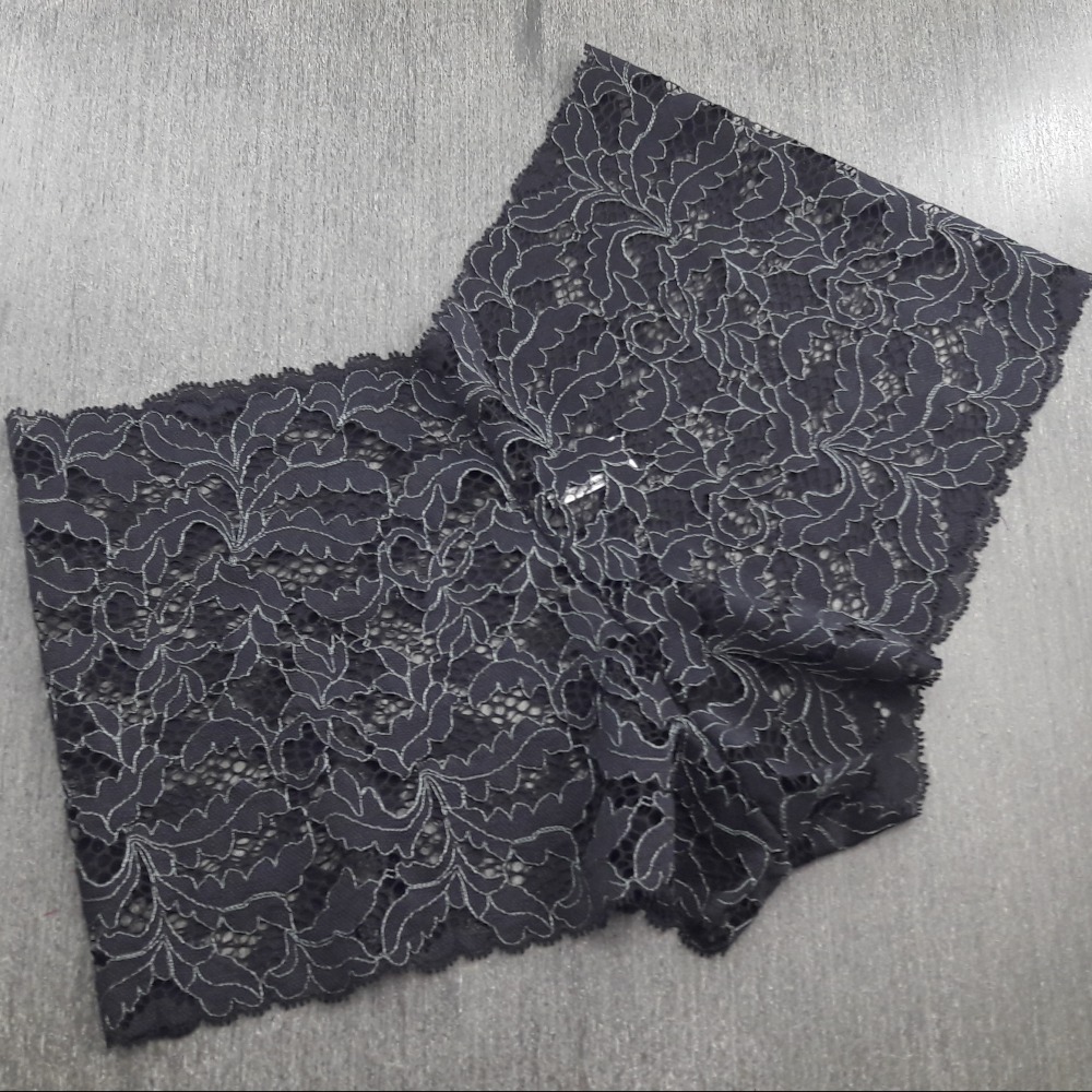 Camisete Com Caleon Em Renda 