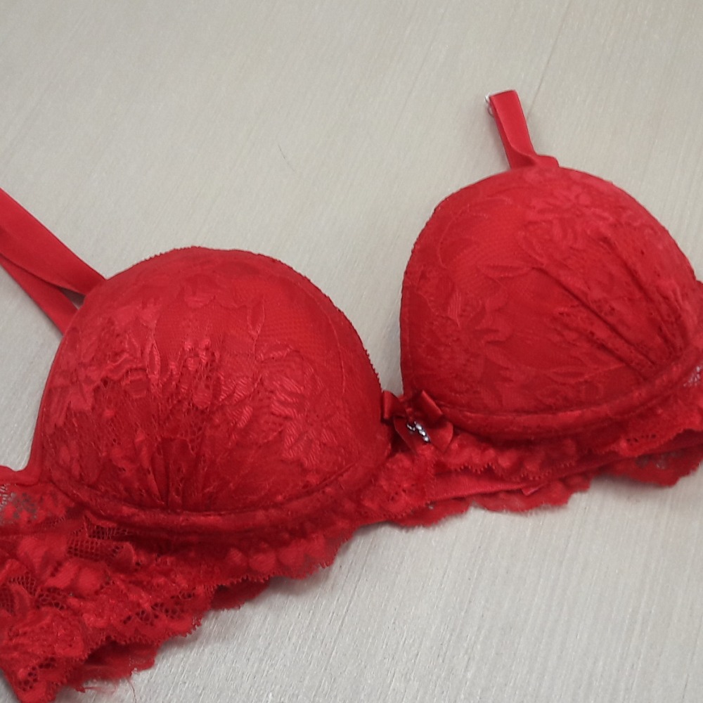 Conjunto Com Bojo Em Microfibra e Renda 