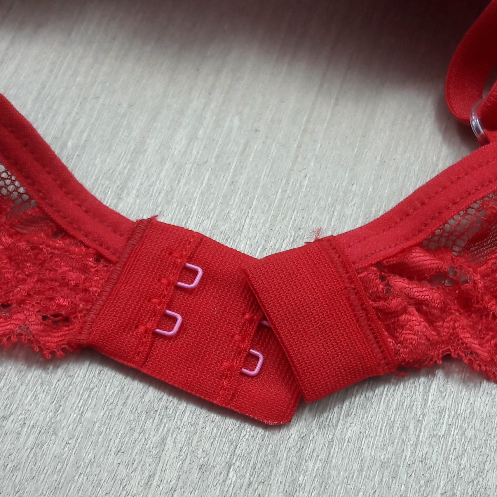 Conjunto Com Bojo Em Microfibra e Renda 