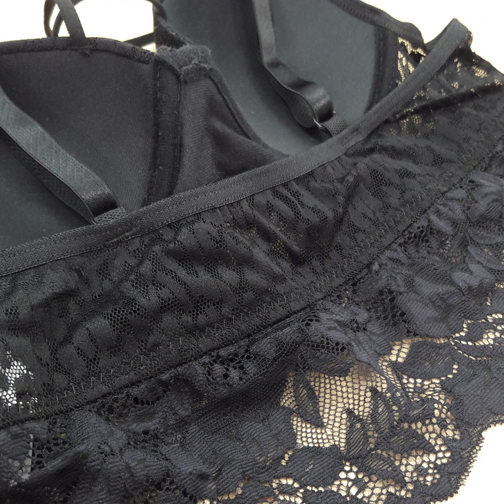 Conjunto Strappy em Microfibra e Renda