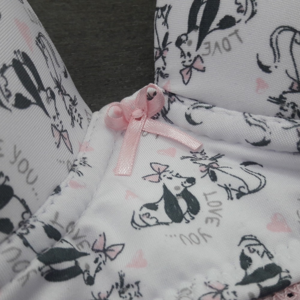 Conjunto em Microfibra Estampada e Renda