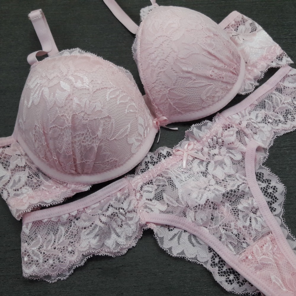 Conjunto Com Bojo Em Poliamida e Renda 