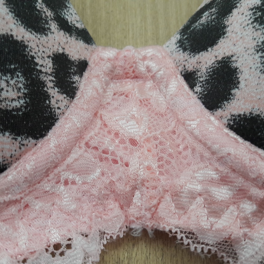 Conjunto Renda e Animal Print 