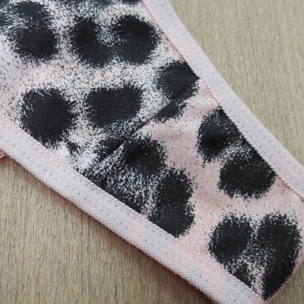 Calcinha em Microfibra e Renda Detalhe Lao